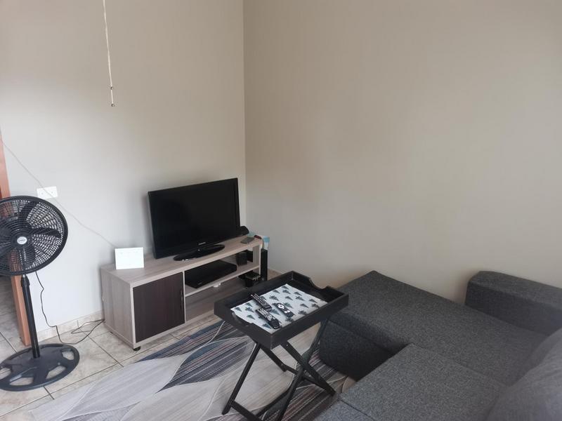 1 Bedroom Property for Sale in Kannoniers Park North West